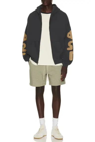 Fear of God ESSENTIALS Classic Short | Thumbnail 4