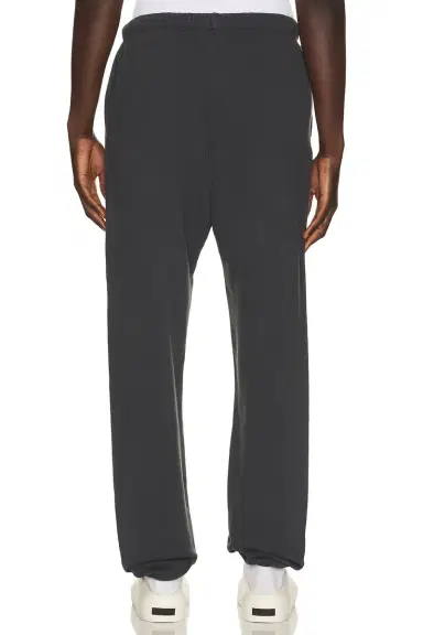 Fear of God ESSENTIALS Classic Fleece Sweatpant | Thumbnail 3