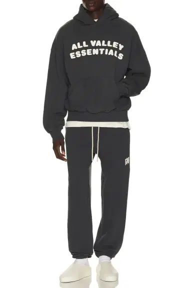 Fear of God ESSENTIALS Classic Fleece Sweatpant | Thumbnail 4