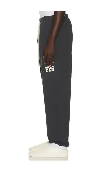 Fear of God ESSENTIALS Classic Fleece Sweatpant | Thumbnail 7