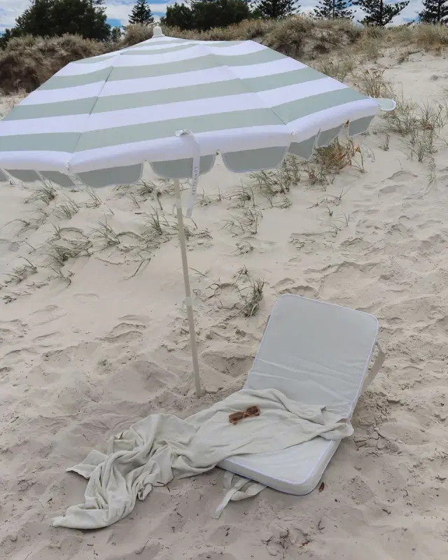 SUNNYLiFE Take Anywhere Folding Chair