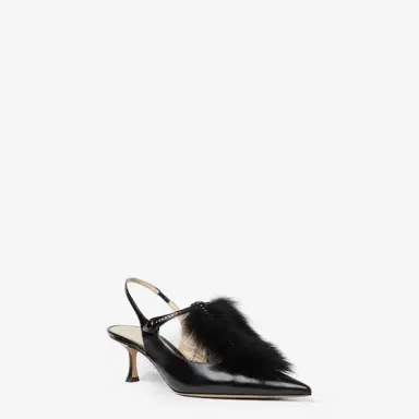 Fendi Inspired by the allure of film noir's femmes fatales | Thumbnail 2 Fendi Inspired by the allure of film noir's femmes fatales | Thumbnail 2