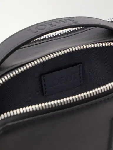 Loewe Camera Logo-Debossed Leather Messenger Bag - Men | Thumbnail 6 Loewe Camera Logo-Debossed Leather Messenger Bag - Men | Thumbnail 6