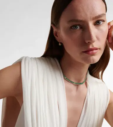 Kamyen 18kt white gold and enamel choker with emeralds | Thumbnail 5