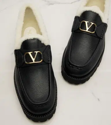 Valentino Garavani VLogo leather loafers | Thumbnail 2 Valentino Garavani VLogo leather loafers | Thumbnail 2