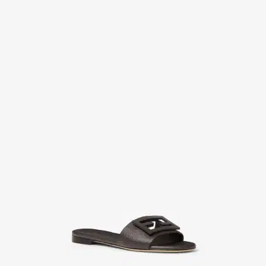 Fendi The iconic FF Tube buckle is the understated detail | Thumbnail 2 Fendi The iconic FF Tube buckle is the understated detail | Thumbnail 2