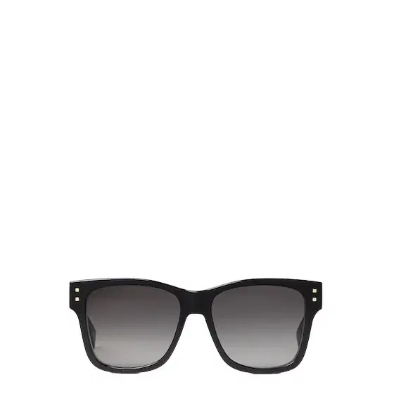Fendi The FF logo, a symbol of the brand since 1965, becomes