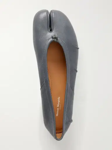 Maison Margiela Tabi Split-toe Textured Leather Ballet Flats | Thumbnail 6