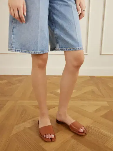 Maison Margiela Tabi Split-toe Leather Flats | Thumbnail 2 Maison Margiela Tabi Split-toe Leather Flats | Thumbnail 2