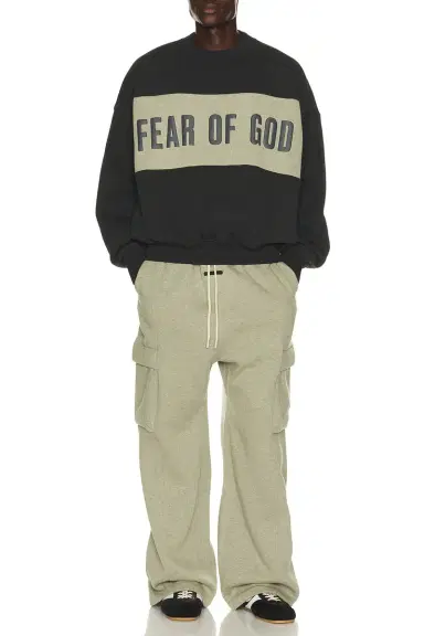 Fear of God ESSENTIALS Cropped Relaxed Panelled Sweatshirt | Thumbnail 3