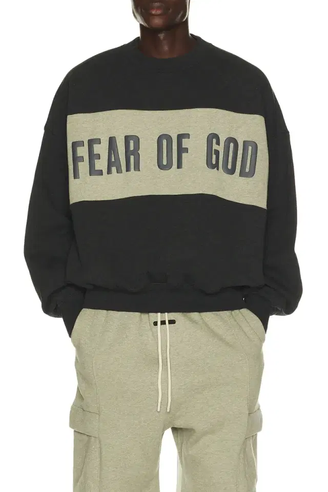 Cropped Relaxed Panelled Sweatshirt