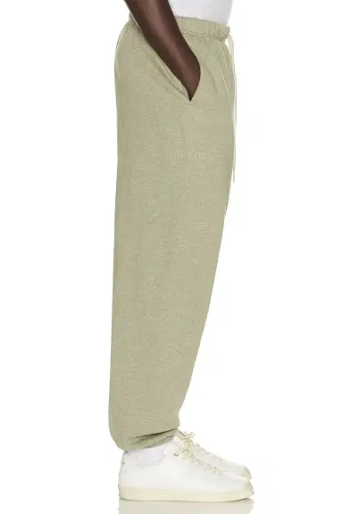 Fear of God Essentials Classic Fleece Sweatpant | Thumbnail 2