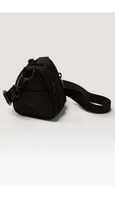 BEIS The Expandable Duffle Charm | Thumbnail 2 BEIS The Expandable Duffle Charm | Thumbnail 2