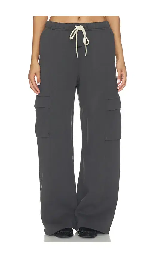 Fear of God ESSENTIALS Cargo Relaxed Sweatpant