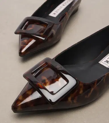 Roger Vivier Gommettine patent leather ballet flats | Thumbnail 2