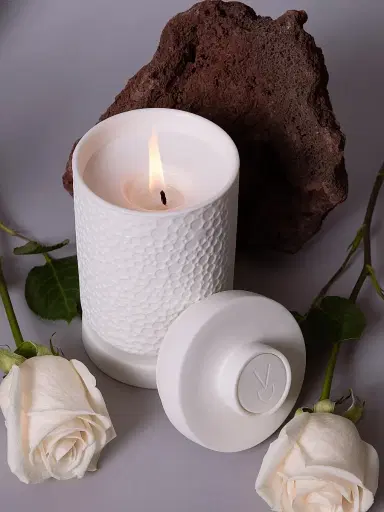 Van Dang Fragrances Rosa Luna Scented Candle | Thumbnail 7