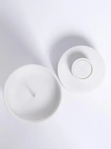 Van Dang Fragrances Buddhapada Scented Candle | Thumbnail 5 Van Dang Fragrances Buddhapada Scented Candle | Thumbnail 5