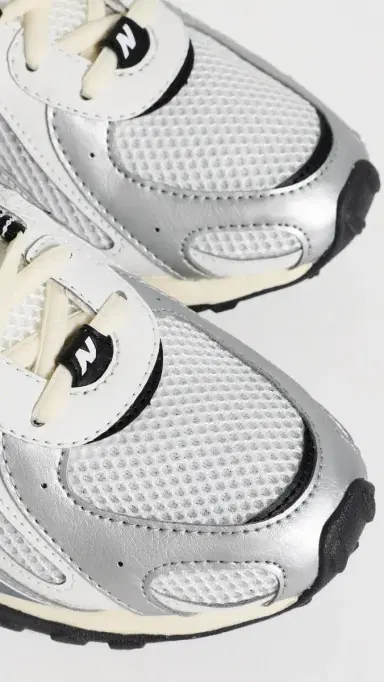 New Balance 204L Sneakers Silver Metallic/Black | Thumbnail 6