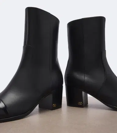 Valentino Garavani VLogo leather ankle boots | Thumbnail 3