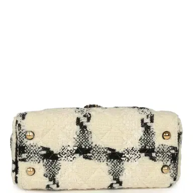 Chanel Chanel Mini 25 Hobo Bag White, Black Tweed Gold Hardware | Thumbnail 6 Chanel Chanel Mini 25 Hobo Bag White, Black Tweed Gold Hardware | Thumbnail 6