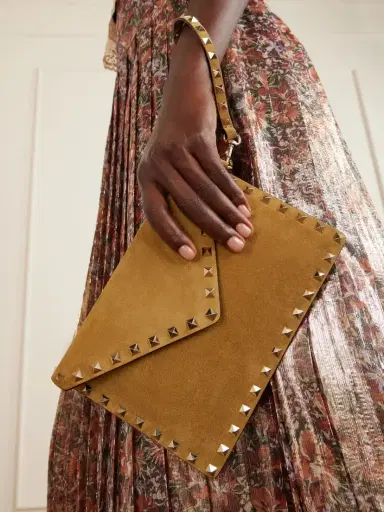 Valentino Garavani Rockstud Medium Suede Pouch | Thumbnail 2 Valentino Garavani Rockstud Medium Suede Pouch | Thumbnail 2