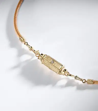 Marie Lichtenberg 18kt gold and leather pendant necklace with diamonds | Thumbnail 5