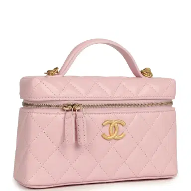 Chanel Chanel Top Handle Long Vanity Case with Chain Light Pink Shiny Caviar Brushed Gold Hardware | Thumbnail 2 Chanel Chanel Top Handle Long Vanity Case with Chain Light Pink Shiny Caviar Brushed Gold Hardware | Thumbnail 2