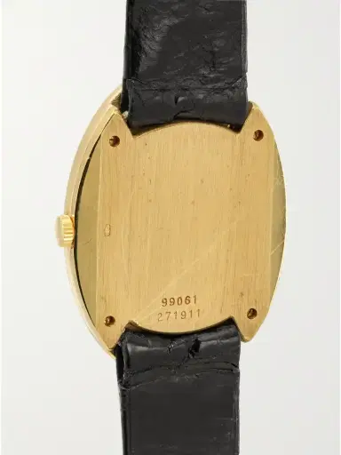 Stephanie Windsor + Piaget Vintage 1976 Oval Dress Hand-wound 18-karat Gold Onyx Watch, Ref. 99061 (6.5" Wrist) | Thumbnail 4