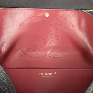 Chanel Chanel Maxi "Souplissimo" Small Flap Bag Black Grained Calfskin Gold Hardware | Thumbnail 10
