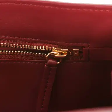 Chanel Chanel Maxi "Souplissimo" Small Flap Bag Burgundy Grained Calfskin Gold Hardware | Thumbnail 10