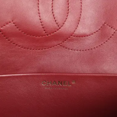 Chanel Chanel Maxi "Souplissimo" Small Flap Bag Burgundy Grained Calfskin Gold Hardware | Thumbnail 8
