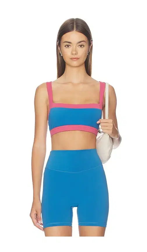 FORM Straight Neck Sports Bra