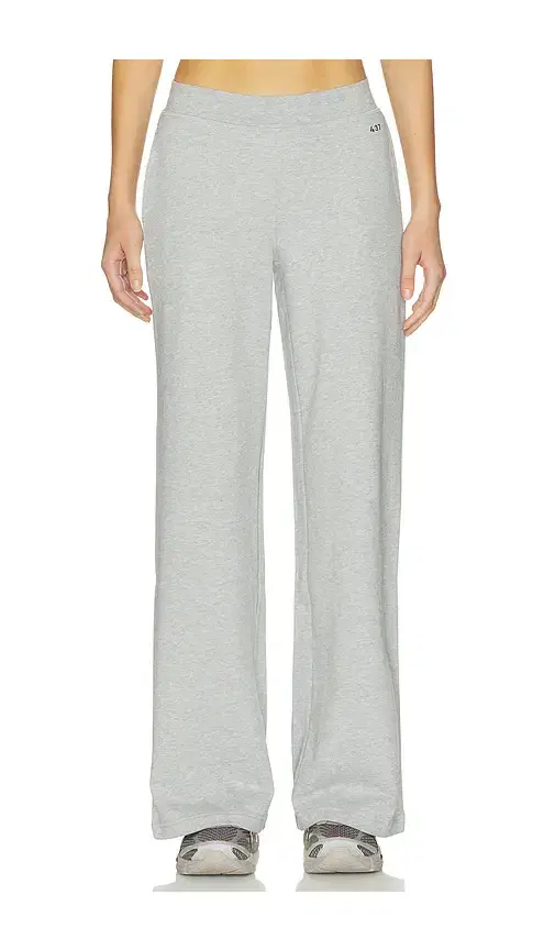 437 The Off Duty Pant
