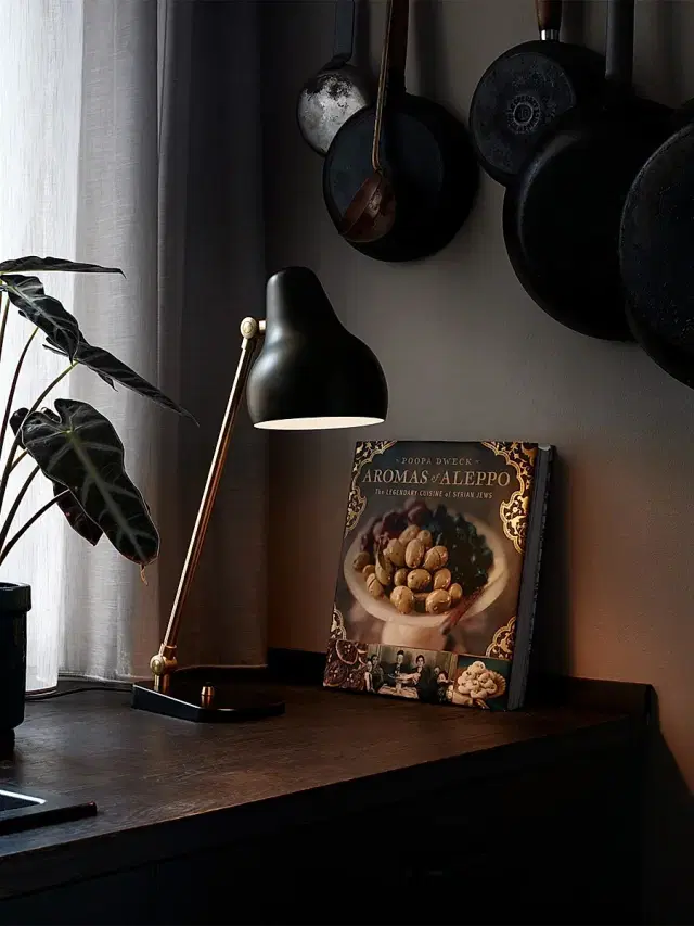 Louis Poulsen VL38 Metal Table Lamp - Black