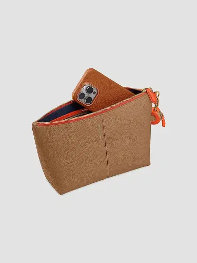 MAISON de SABRÉ Women's Medium Leather Flaire Pouch - Manhattan Sandstone | Thumbnail 2