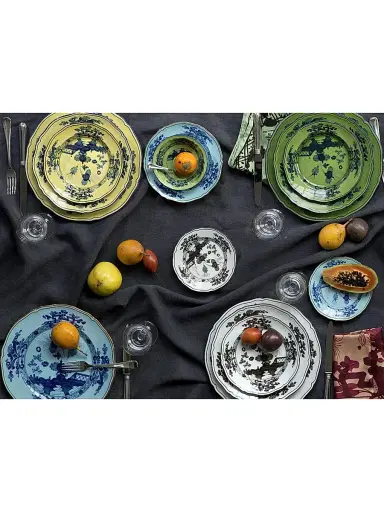 Ginori 1735 Oriente Italiano Gold-Rimmed Plate Collection - Iris Charger | Thumbnail 4 Ginori 1735 Oriente Italiano Gold-Rimmed Plate Collection - Iris Charger | Thumbnail 4