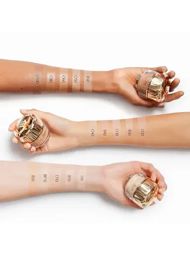 Clé de Peau Beauté Women's The Foundation SPF 22 - O50 Tan Ocher | Thumbnail 3 Clé de Peau Beauté Women's The Foundation SPF 22 - O50 Tan Ocher | Thumbnail 3
