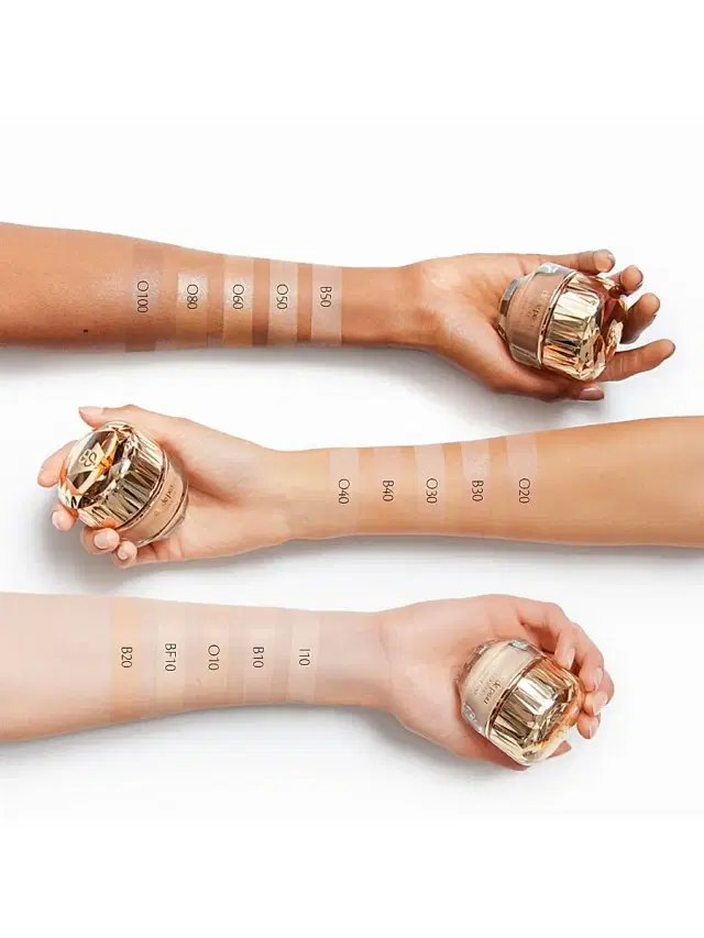 Clé de Peau Beauté Women's The Foundation SPF 22 - O20 Light Medium Ocher