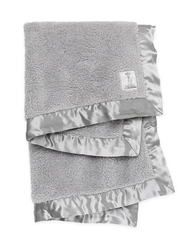 Little Giraffe Chenille Blanket - Silver