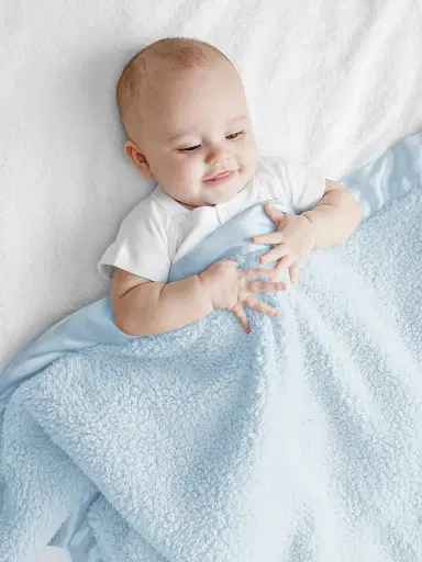Little Giraffe Unisex Chenille Blanket | Thumbnail 2