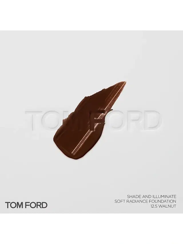 Tom Ford Women's Shade & Illuminate Soft Radiance Foundation SPF 50 - 12.5 Walnut