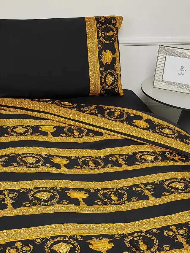 Versace I Heart Baroque Print Duvet - Black King