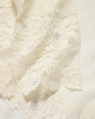 JANAVI INDIA Rose Embroidered Cashmere Scarf | Thumbnail 4 JANAVI INDIA Rose Embroidered Cashmere Scarf | Thumbnail 4