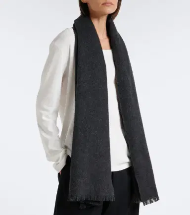 The Row Ingo cashmere scarf | Thumbnail 3 The Row Ingo cashmere scarf | Thumbnail 3