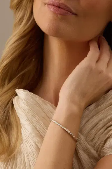 SARA WEINSTOCK Diamond Flexion Eternity Petite Bangle | Thumbnail 2 SARA WEINSTOCK Diamond Flexion Eternity Petite Bangle | Thumbnail 2