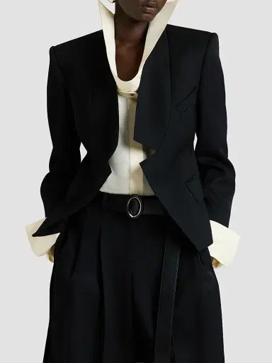 Givenchy Women's Reverse Lapel Blazer in wool | Thumbnail 6 Givenchy Women's Reverse Lapel Blazer in wool | Thumbnail 6
