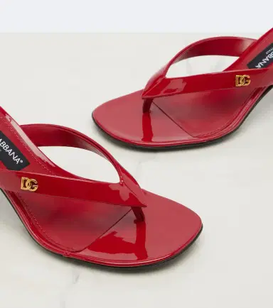 Dolce & Gabbana DG patent leather thong sandals | Thumbnail 2