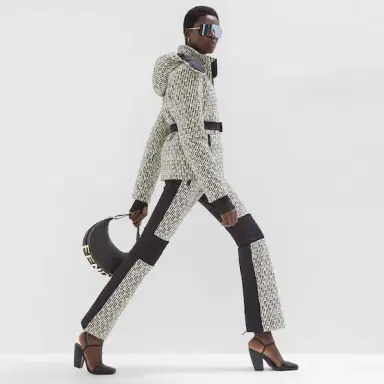Fendi Small hobo bag made of soft, black leather, decorated | Thumbnail 7