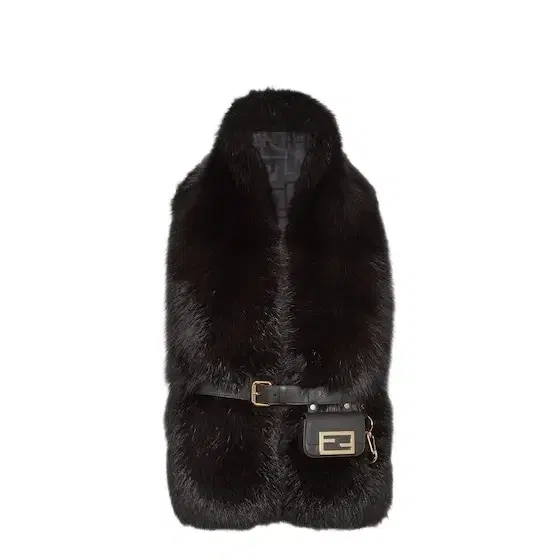 Maxi stole with multifunctional leather belt