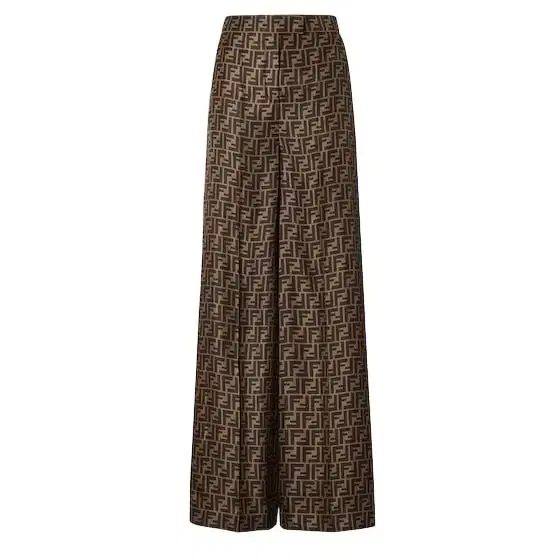 Wide leg trousers with trouser crease